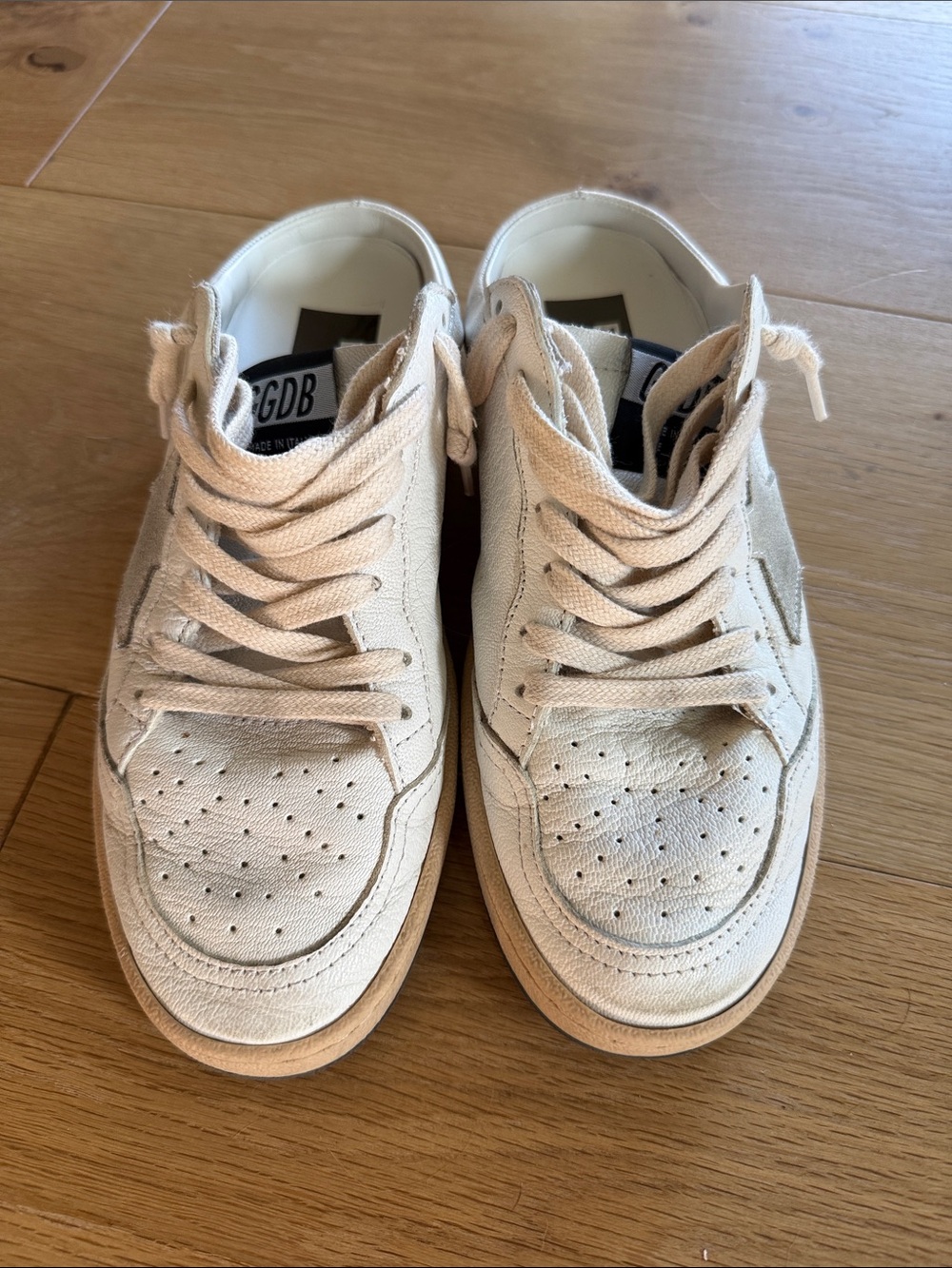 Golden Goose Beige/Cream Low-Top Sneakers - Picture 2 of 5